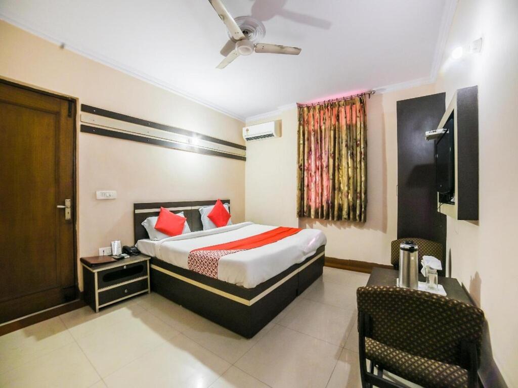 Hotel Mayur Deluxe ميروت المظهر الخارجي الصورة